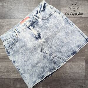 Mila Rose Denim Mini Skirt Size 18